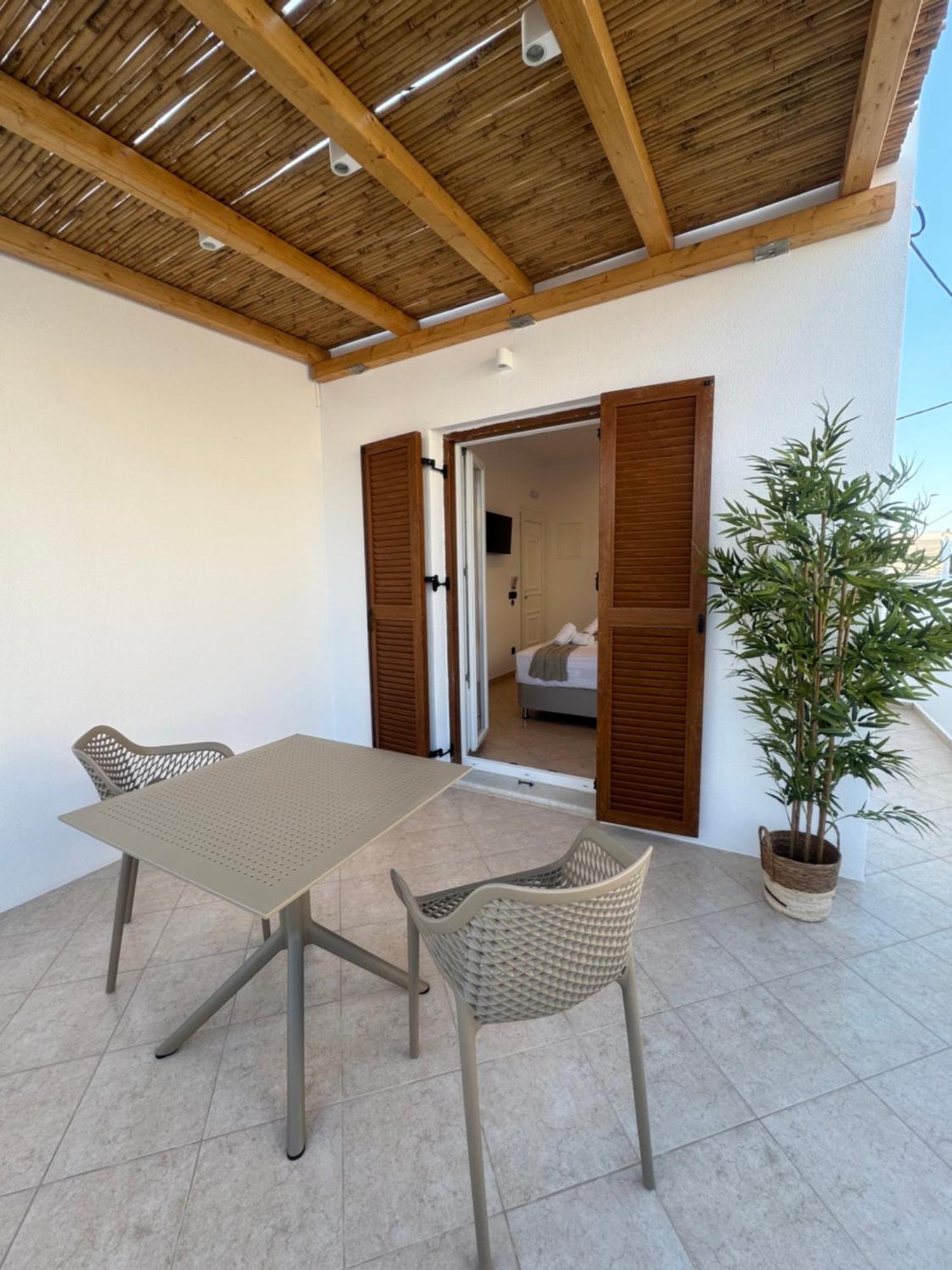 Eleni'S Rooms Antiparos Town Exterior foto