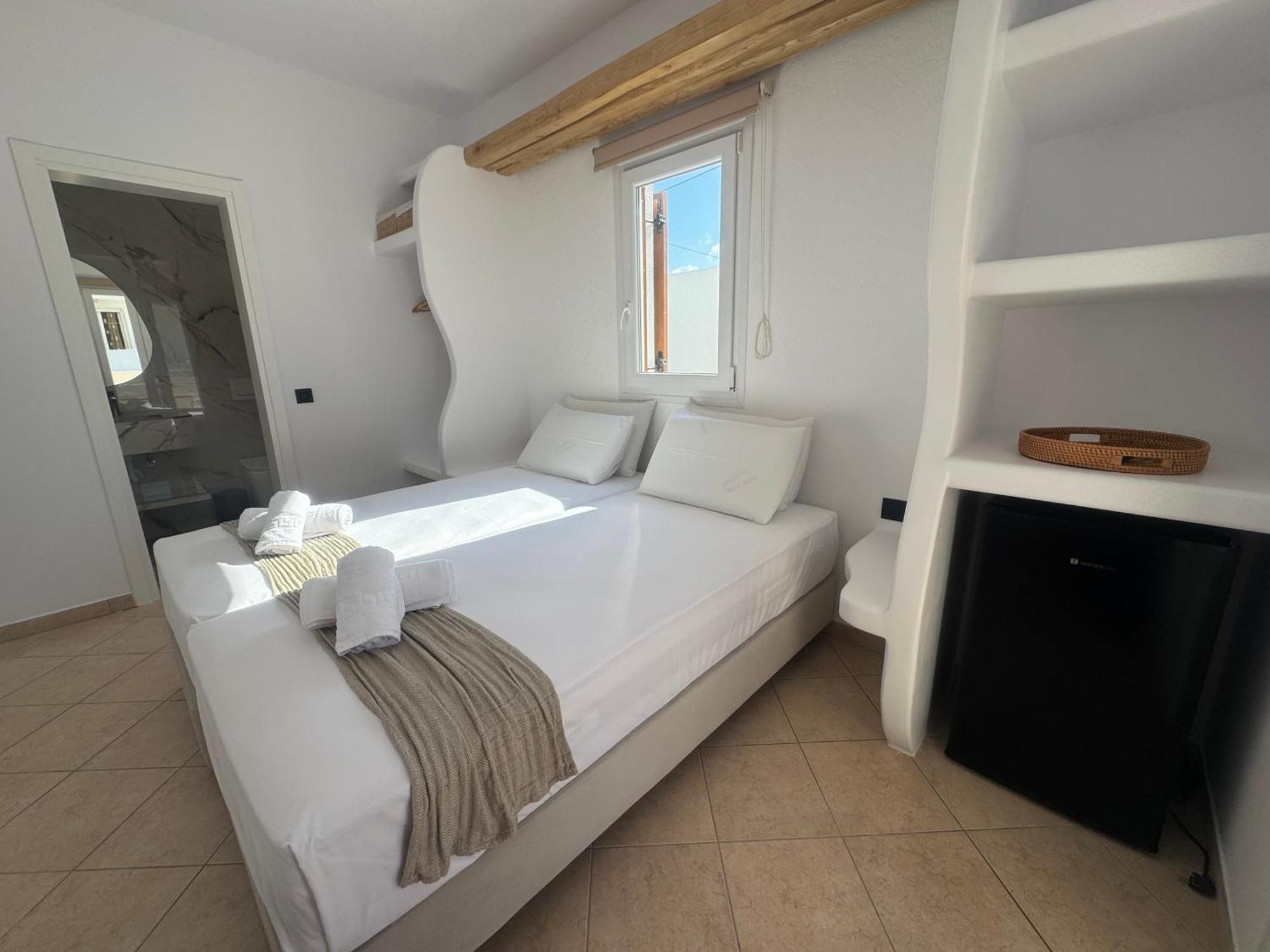 Eleni'S Rooms Antiparos Town Exterior foto