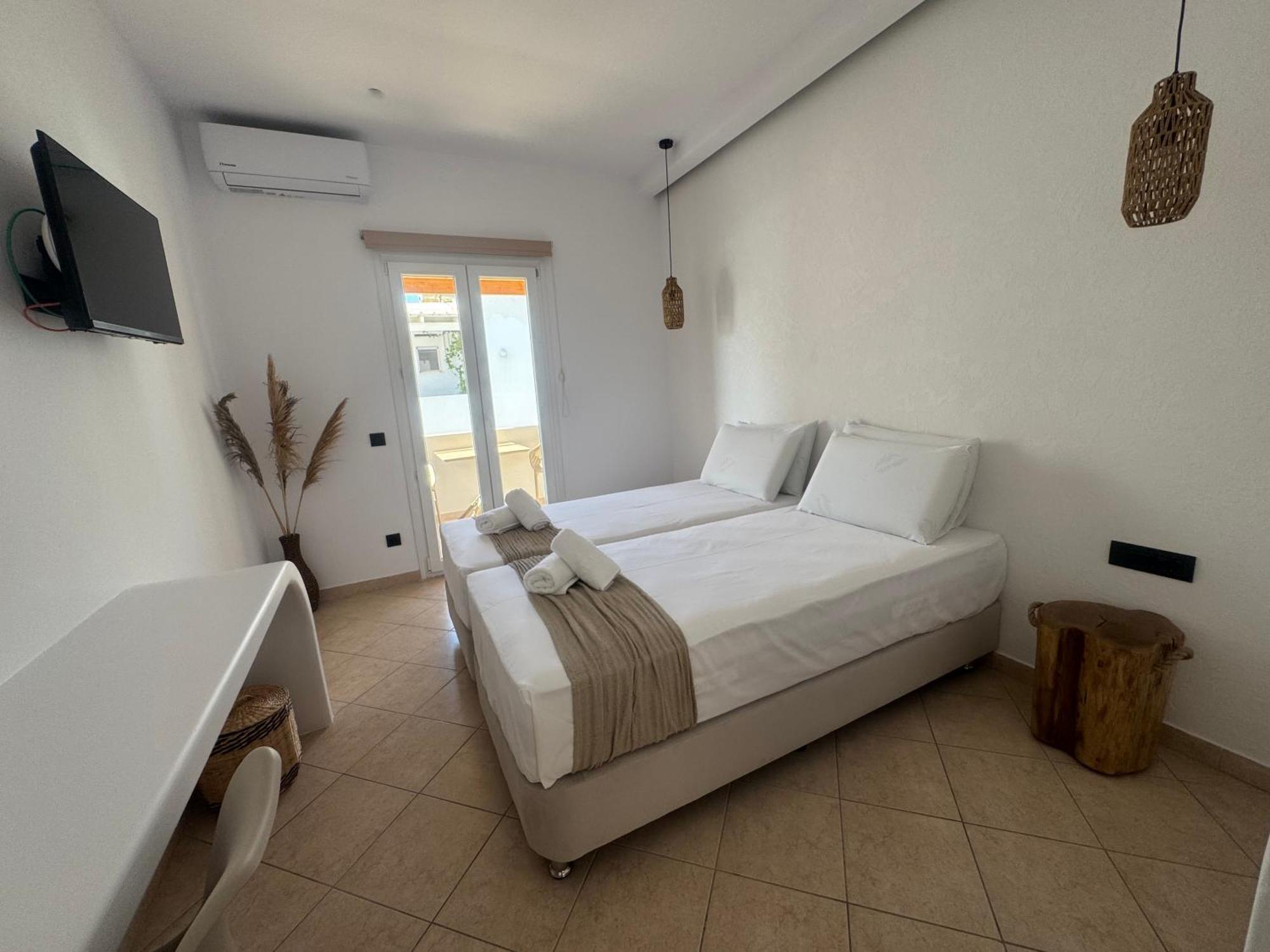 Eleni'S Rooms Antiparos Town Exterior foto