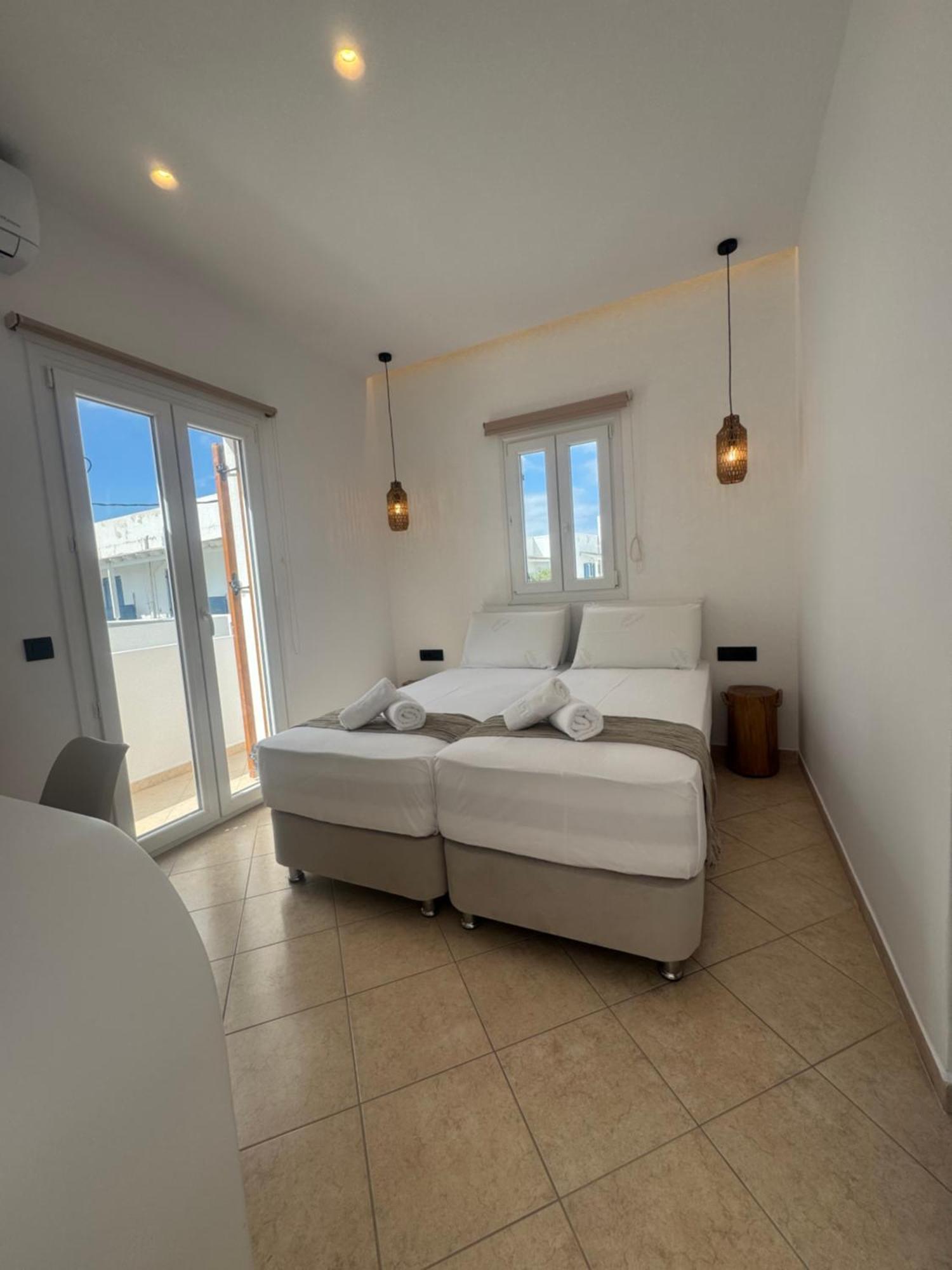 Eleni'S Rooms Antiparos Town Exterior foto