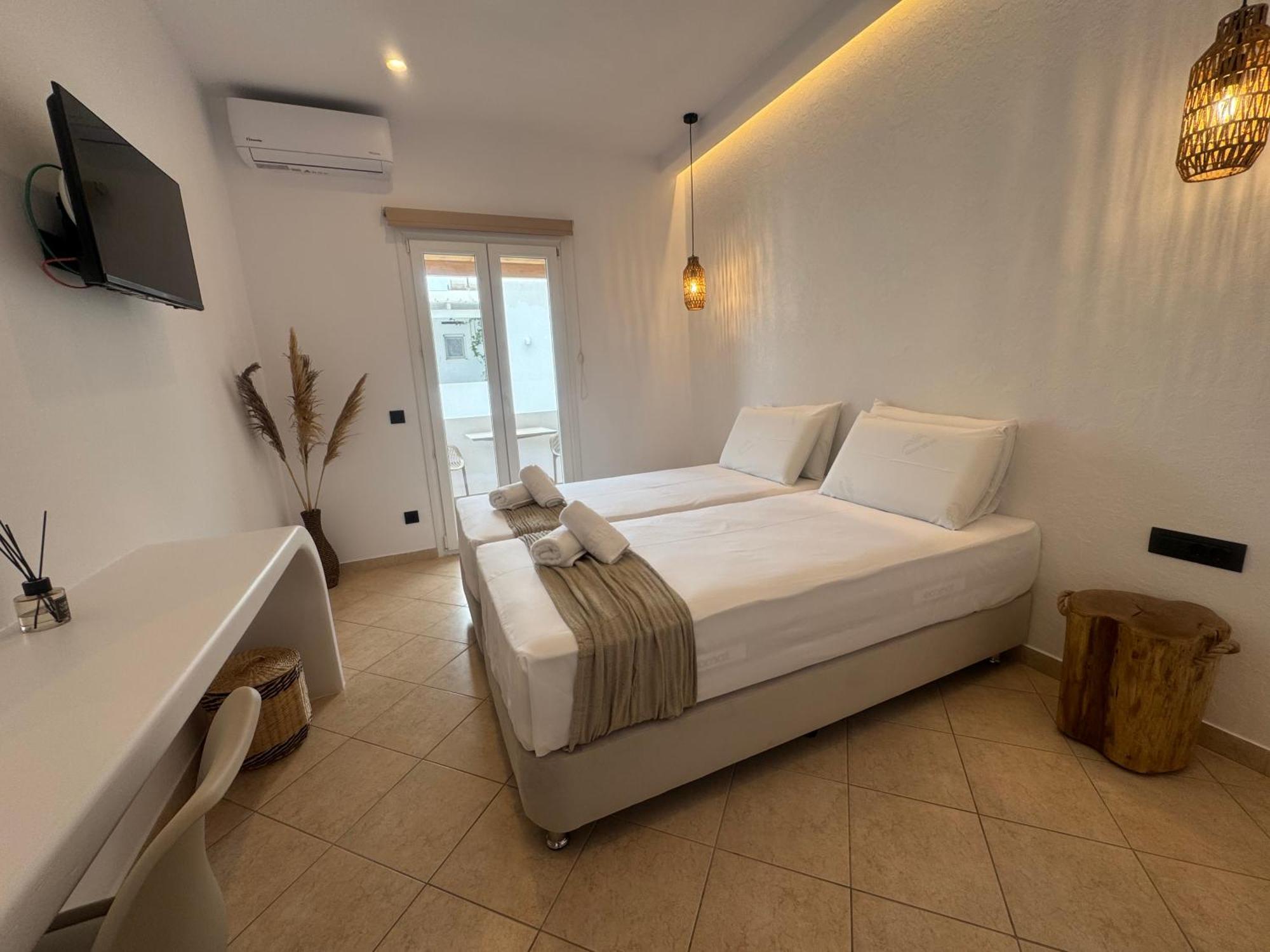 Eleni'S Rooms Antiparos Town Exterior foto